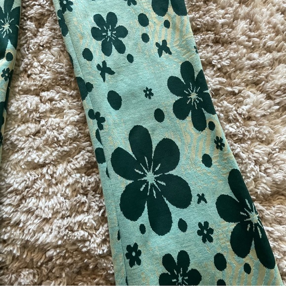 Urban Outfitters Bryn floral Pull On Flare Leg Jaquard Retro Pant XXS - Picture 6 of 8